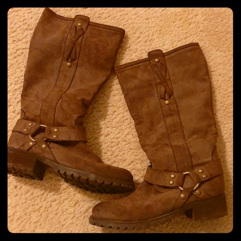 Brown slip on boots ( lower shin high)